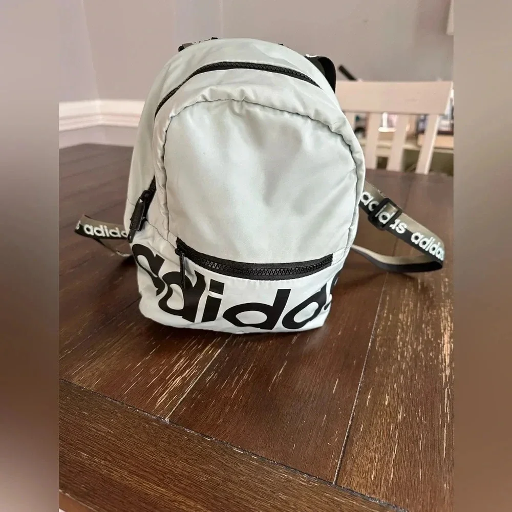 Adidas small backpack - Picture 6 of 12